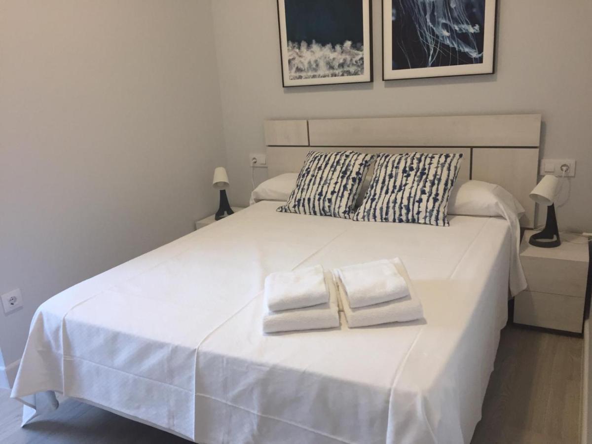 Apartamentos La Encarnacion III ลอสอัลกาซาเรส ภายนอก รูปภาพ