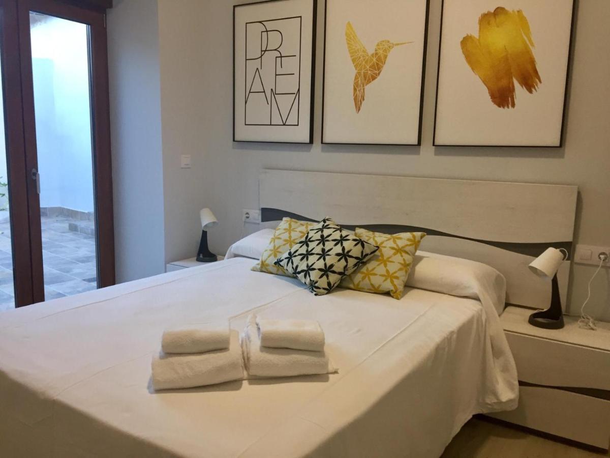 Apartamentos La Encarnacion III ลอสอัลกาซาเรส ภายนอก รูปภาพ