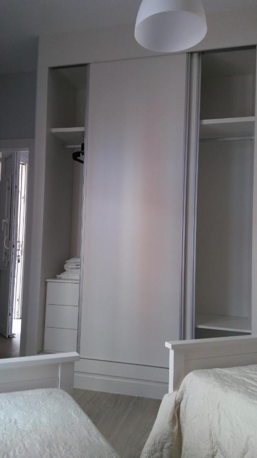 Apartamentos La Encarnacion III ลอสอัลกาซาเรส ภายนอก รูปภาพ