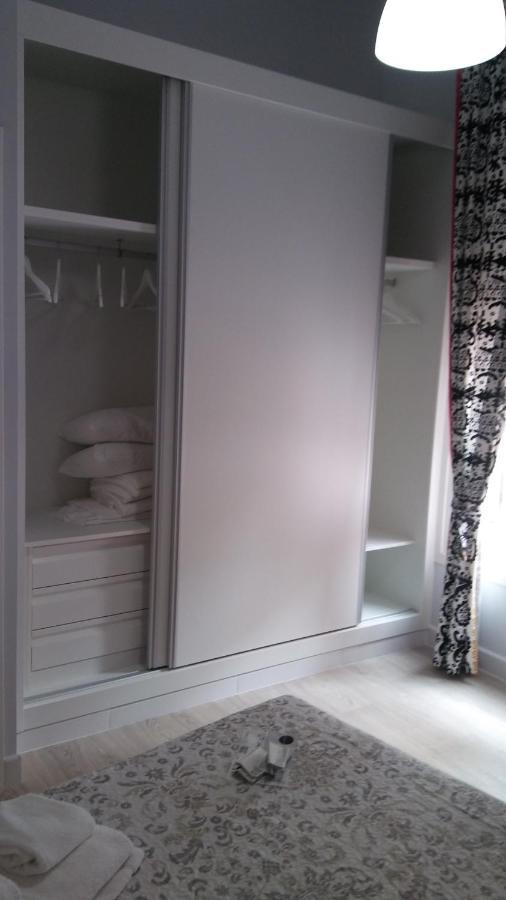 Apartamentos La Encarnacion III ลอสอัลกาซาเรส ภายนอก รูปภาพ