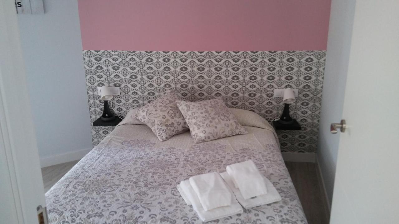 Apartamentos La Encarnacion III ลอสอัลกาซาเรส ภายนอก รูปภาพ