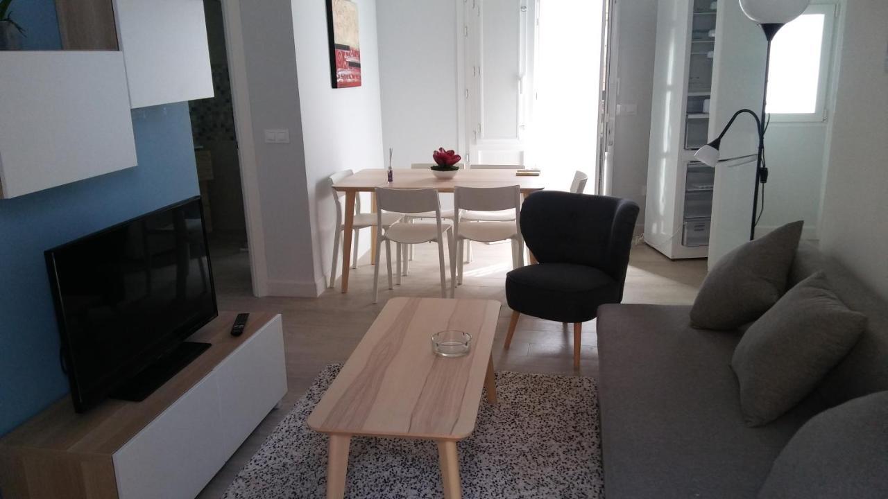 Apartamentos La Encarnacion III ลอสอัลกาซาเรส ภายนอก รูปภาพ